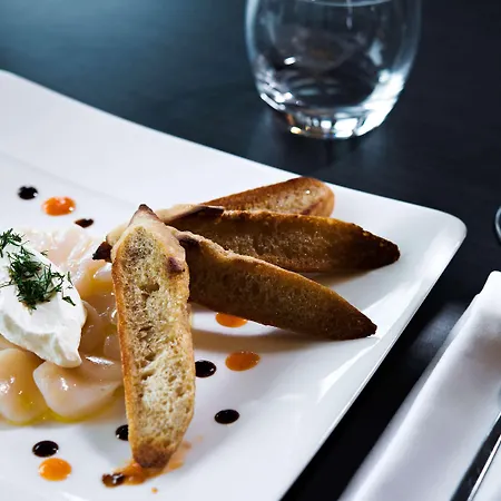 Mercure Cathedrale מלון