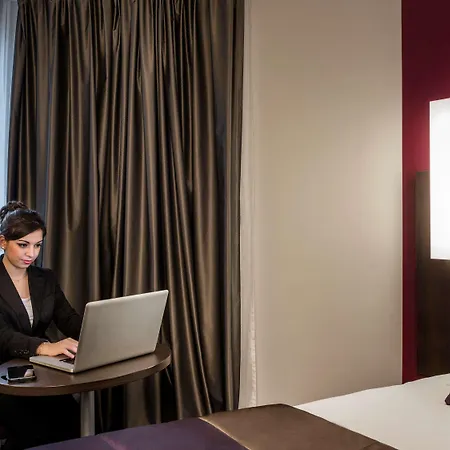 Hotel Mercure Centre Cathedrale 4*