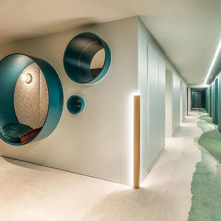 Mercure Cathedrale Hotel 4*