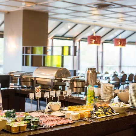 Mercure Centre Cathedrale Hotel 4*